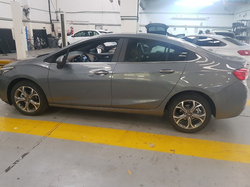 Imagen 21 de 25 de Chevrolet Cruze 4 Puertas Premier 2023 Go