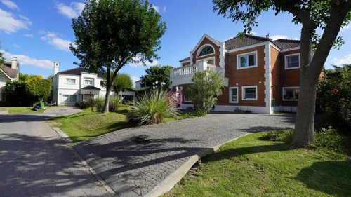 Casa En Venta En Bermudas, Pilar, G.b.a. Zona Norte