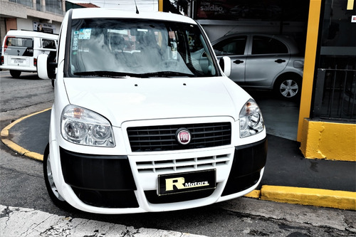 Fiat Doblo 2017 1.8 16v Essence 7l Flex 5p