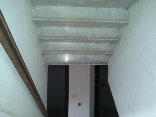 Imagen 8 de 12 de Local Con Oficinas En Venta