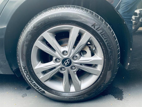 Hyundai Elantra 2.0 Gls (aut) (flex) Flex Automático