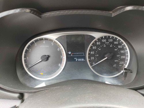 Imagen 5 de 8 de Nissan Versa 4 Pts Sense, Tm5, A/ac, Ve, R-15