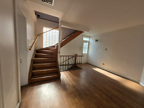 Casa Con Potencial Comercial Y Residencial Amplios Espacio