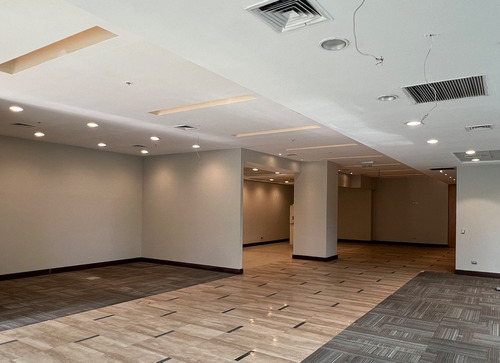 Local Comercial 217,4m2 Barrio Las Condes Oriente