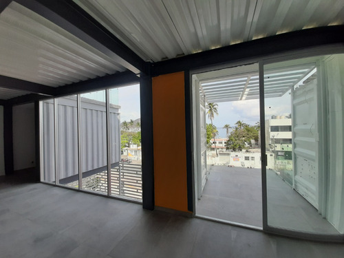 Se Rentan Oficinas Con Excelente Ubucación, Av. Teniente Azueta En El Puerto De Manzanillo, Colima.