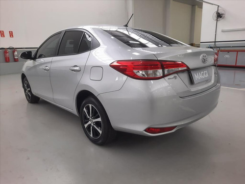 Imagem 7 de 13 de Yaris 1.5 16v Flex Sedan Xls Connect Multidrive