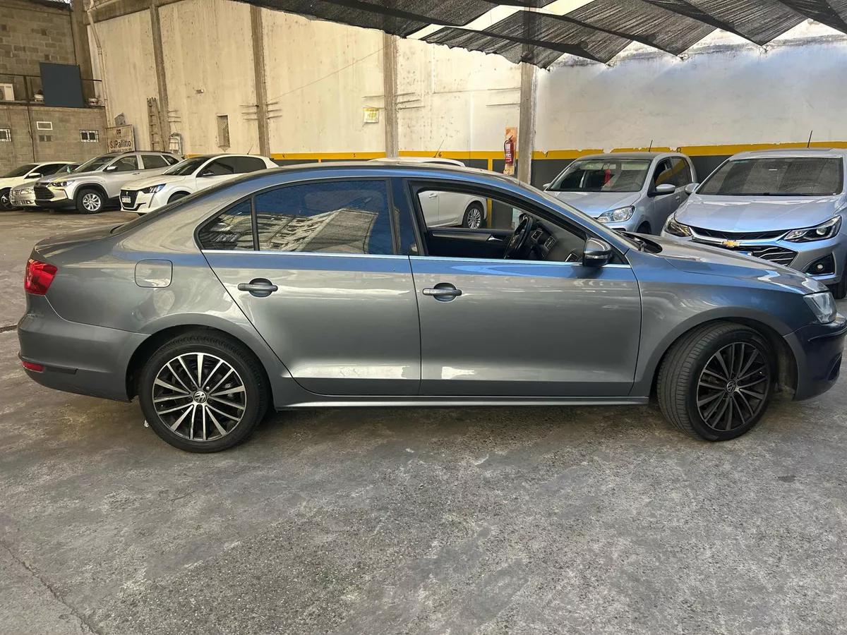 Volkswagen Vento 2.0 Sportline Tsi 200cv Dsg