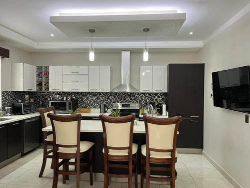 Imagen 4 de 16 de Hermosa Y Moderna Casa En Una Ubicación Privilegiada En Pozos De Santa Ana
