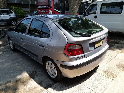 Renault Mégane Authentique Plus 1.6 Nafta 5ptas -permuto