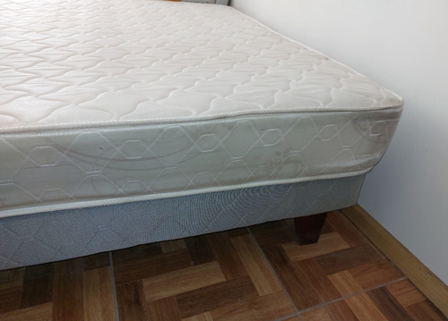 Cama Europea Flex 2 Plazas Base Dividida Gris Usada (Usado)