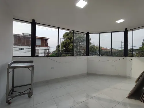 Local En Arriendo En Popular. Cod A29138