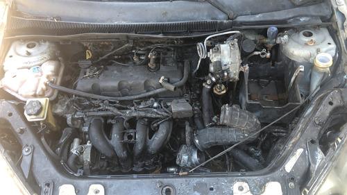 Ford Fiesta Max Ambiente 1.6 Gnc Incendiado