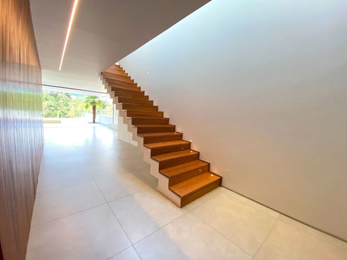 Imagem 28 de 30 de Casa Nova E Moderna Com Vista Incrível No Residencial Sociedade Alphasitio, Em Alphaville, Santana De Parnaíba-sp. 551m² De Área Construída, 523m². - Ca0141
