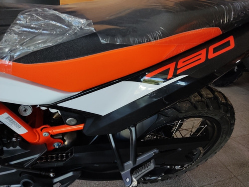 Imagen 11 de 11 de Ktm Adventure 790 R / Pocas Unidades Para Febrero