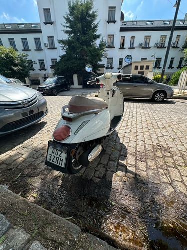 Scooter Beta Arrow Tempo 150 Blanca 32.000kms
