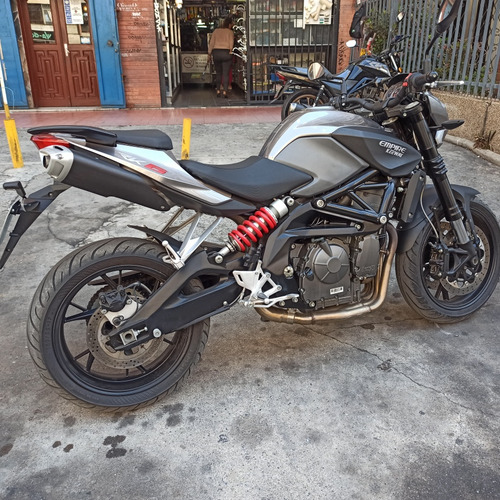 Moto Rk6, 2023, Solo 1200 Kms Sin Detalles, Como Nueva