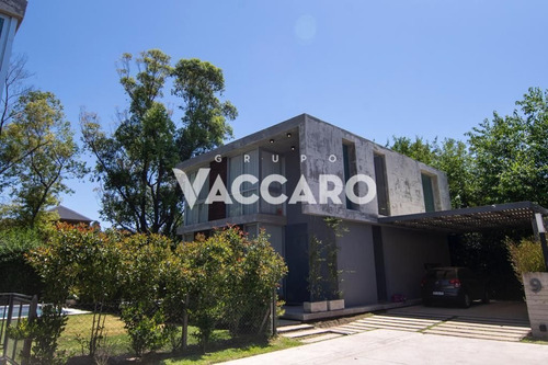 Imagen 1 de 13 de Casa En Venta En Parque Leloir En Condominio