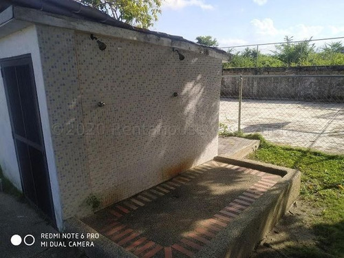 Imagen 17 de 28 de En Venta Hermoso Townhouse En Rio Chico Urbanizacion La Popita