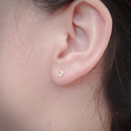 Amor Eterno - Broqueles Luna Mini Diamantes / Aretes Oro 10k
