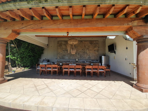 Venta Casa Lindavista Con Enorme Jardín, Alberca Climatizada, Jacuzzi, Palapa Y Totalmente Amueblada Y Equipada En Fracc Rancho San Diego Ixtapan De La Sal Edomex