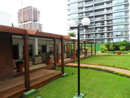 Imagen 17 de 26 de Apartamento De 1 Dormitorio Y 1/2 A La Venta En Edificio Con Amenities