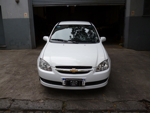 Chevrolet Classic 1.4 Ls 2017 4p Con Gnc, 71mil Km