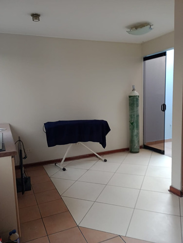 Amplia Casa De 2 Pisos En Precursores - Surco, 123 M2, Cerca A Mall Del Sur Y Vía Expresa
