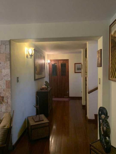 Imagen 3 de 19 de Vendo Casa 860m2 6h+s/5b+s/27p Cerro Verde 2626