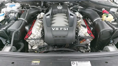 Volkswagen Touareg 4.2 V8 R-LINE