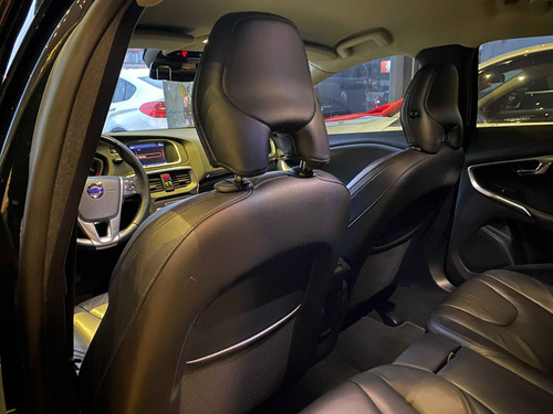 Imagem 11 de 13 de Volvo V40 2.0 T4 Dynamic Turbo Gasolina 4p Automático