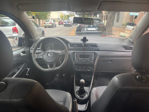 Volkswagen Voyage 1.6 Trenline 101cv
