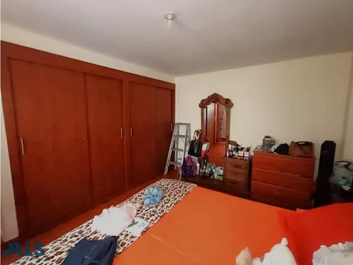 Buen Acceso Con Buena Iluminación(mls#247571)