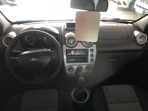 Ford Fiesta 1.6 Rocam Se Sedan 8v Flex 4p Manual