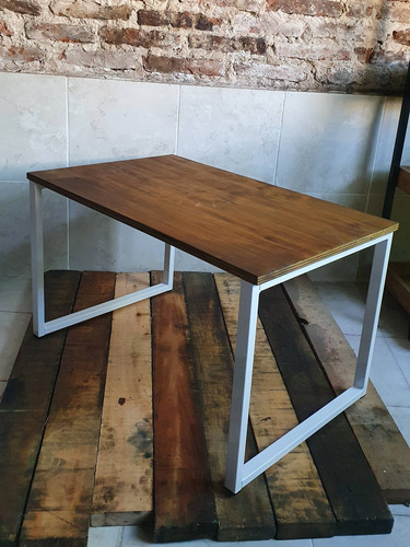 Imagen 2 de 4 de Mesa Ratona Industrial 100x50x45cm Hierro Y Madera Epoxi