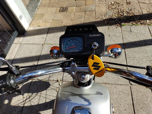 Imagen 10 de 10 de Suzuki Ax 100 2010