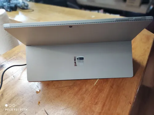 Microsoft Surface Pro 9 I5 256gb Ssd 8gb Ram (Reacondicionado