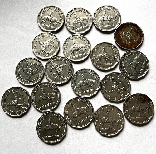 Lote 18 Monedas De 10 Pesos Rep. Argentina- 1962 Al 68