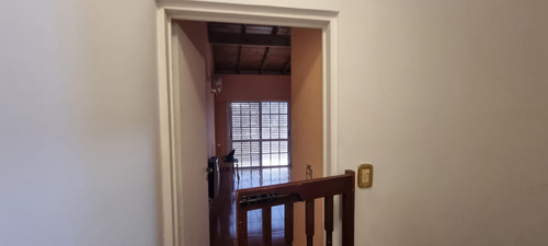 En Venta En Altos De Podesta Barrio Cerrado De 5 Ambientes 2 Baños Garage Dos Autos Fondo. Venta Inmediata F: 9511