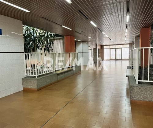 En Venta Apartamento En La Urbina 76mts/2h/1b/1pe