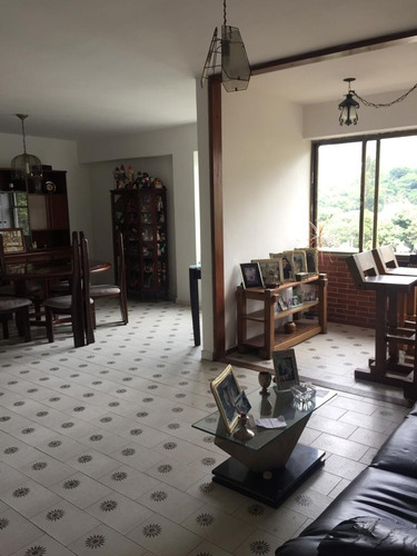 Imagen 5 de 18 de Tradicional Y Excelente Apartamento De 120mts2 En San Bernardino Tapas 04243564365