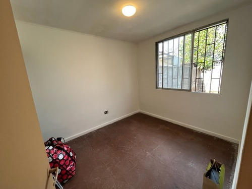 Casa En Venta De 3 Dorm. 1 Baño En Lo Prado