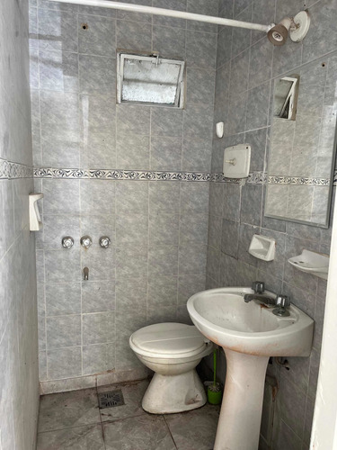 Imagen 5 de 8 de Venta Duplex Castelar Norte Centro