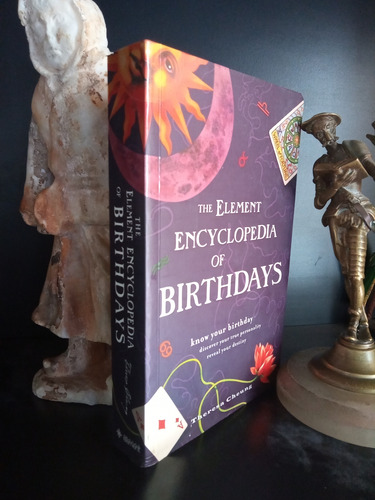 The Element Encyclopedia Of Birthdays - Theresa Cheung