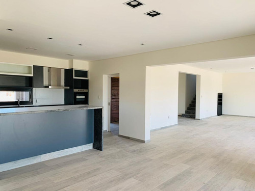 Imagen 12 de 22 de Venta Casa A Estrenar En La Cascada Country Golf