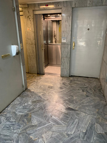 Venta Monoambiente, Divisible Al Frente Av. Pueyrredón Al 1500 - Barrio Norte - Apto Profesional Y/o Vivienda