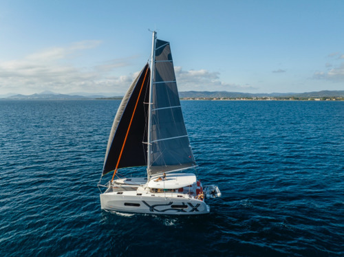 Catamaran Excess 11
