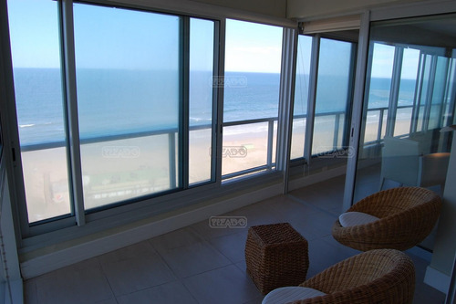 Imagen 18 de 30 de Apartamento Le Parc Piscina Piso Alto 3 Dormitorios Dependencia De Servicio Departamento En Venta Ubicado En Playa Brava, Punta Del Este, Punta Del Este / Maldonado
