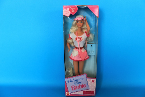 Valentine Fun Barbie 1994