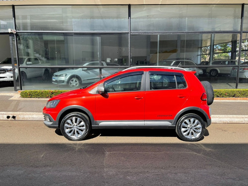 Imagem 4 de 13 de Volkswagen Crossfox 1.6 2015