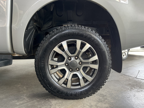 Ford Ranger 3.2 Limited Cab. Dupla 4x4 Aut. 4p 6 marchas
